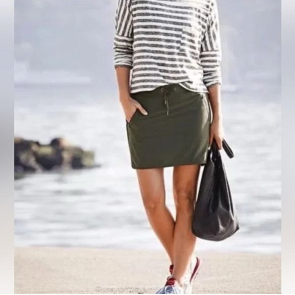 Army Green Skirt with Zipper Pockets